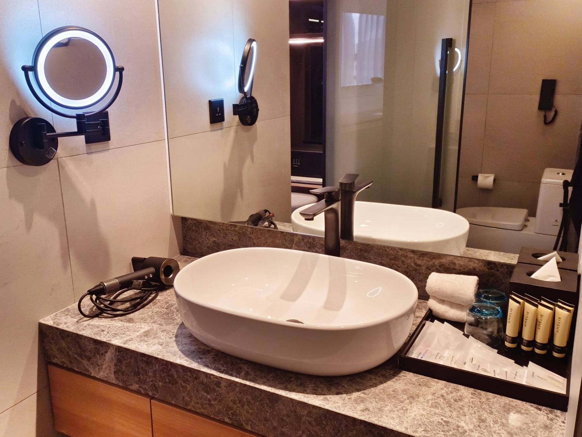 Hotel Royal Signature 吉隆坡 外观 照片 Bathroom in a hotel